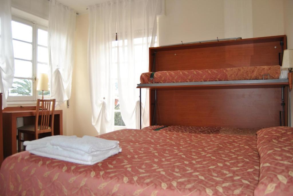 Hotel Mimosa Spotorno Pokoj fotografie